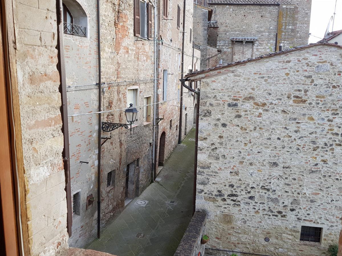 Guest House Il Giardino Колле-ди-Валь-д'Эльса Экстерьер фото