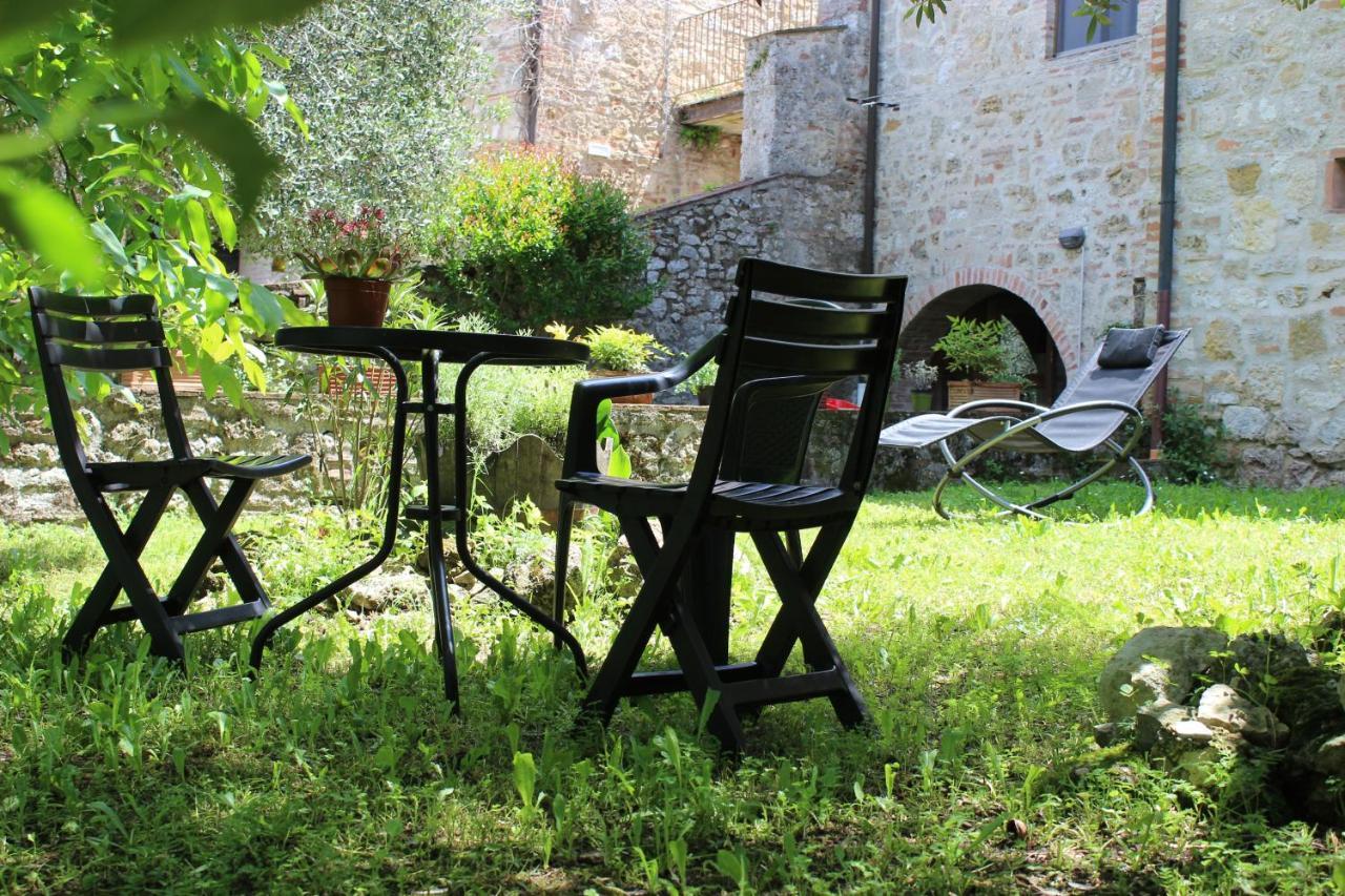 Guest House Il Giardino Колле-ди-Валь-д'Эльса Экстерьер фото