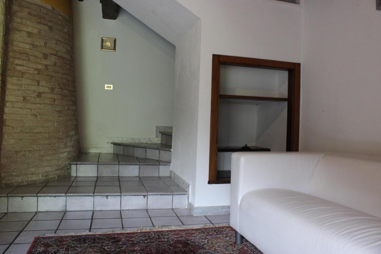 Guest House Il Giardino Колле-ди-Валь-д'Эльса Экстерьер фото