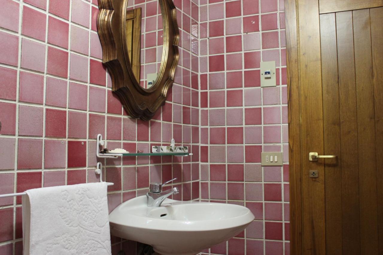 Guest House Il Giardino Колле-ди-Валь-д'Эльса Экстерьер фото
